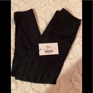 Zyia Black Pocket Brilliant Hi-Rise Capri 20” (6-8)